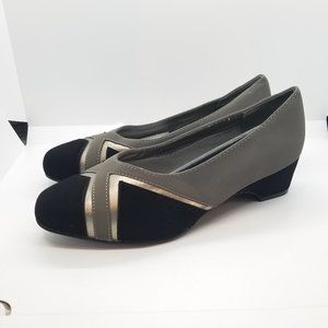 Comfort-Well Beacon X-tra Suede Heels Grey - Size 7.5